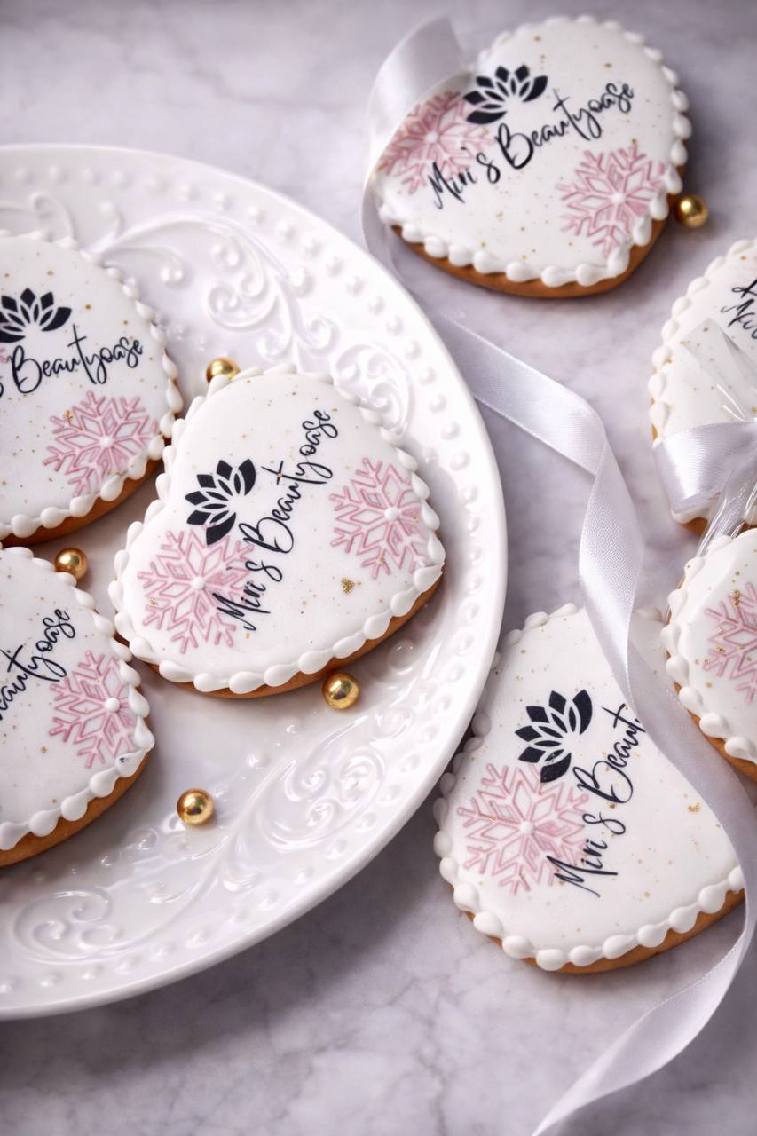 Logo-Kekse. Set aus 30 Cookies